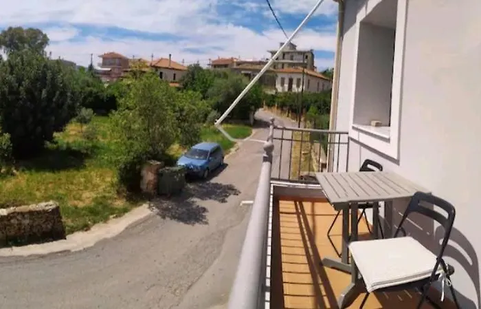 Artemis House * Krokees