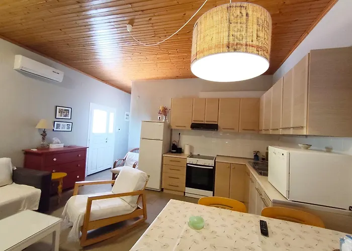 Artemis House Апартаменты *